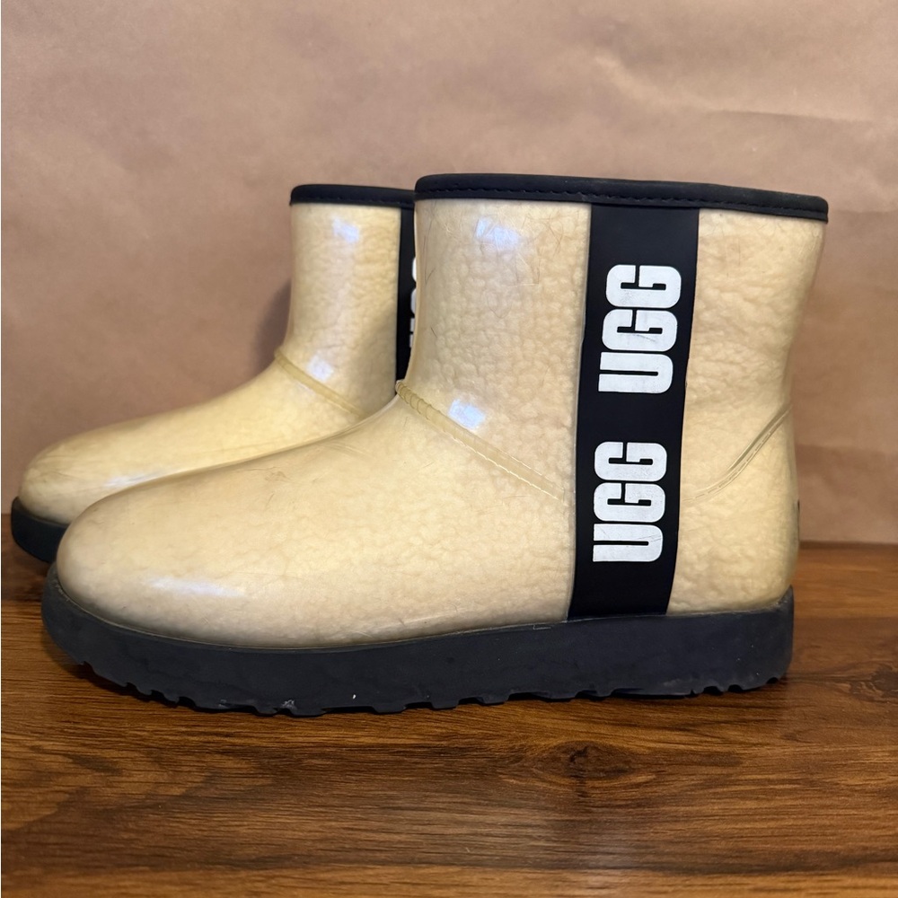 UGG Classic Clear Mini Boots- Women’s size 8